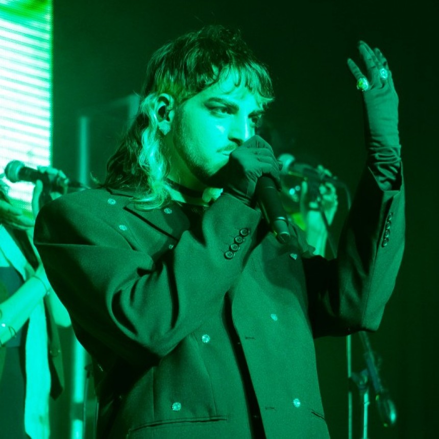 Bifes con Ensalada: Un paseo por el 